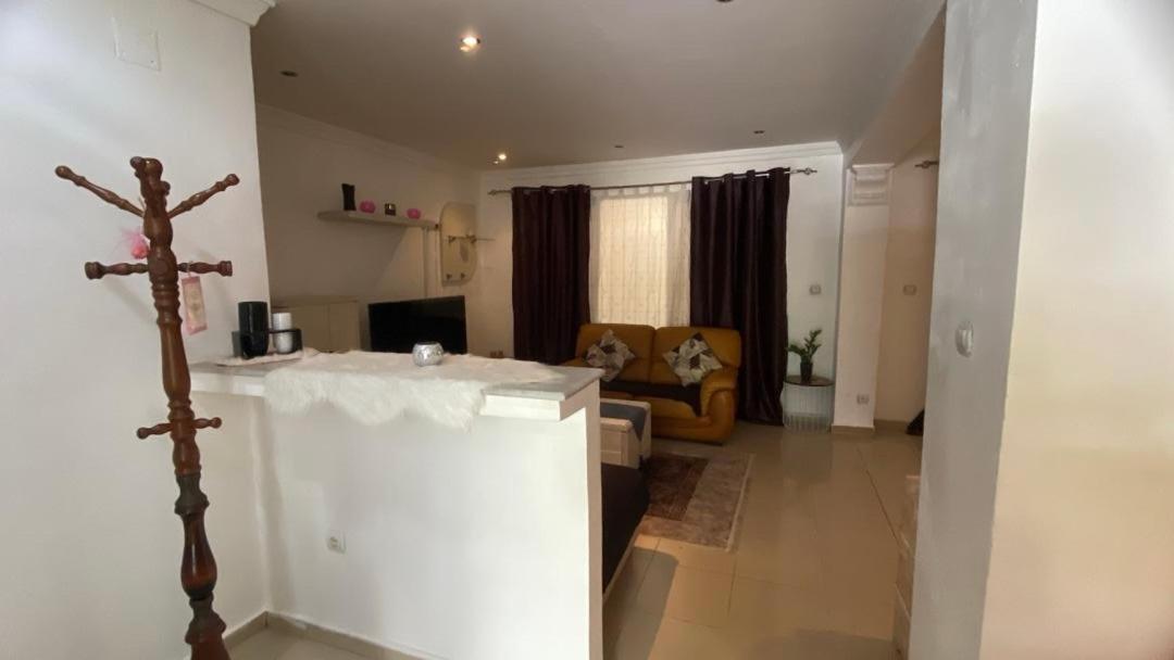 Appartamento Duplex T3 Bien Situe Annaba Esterno foto