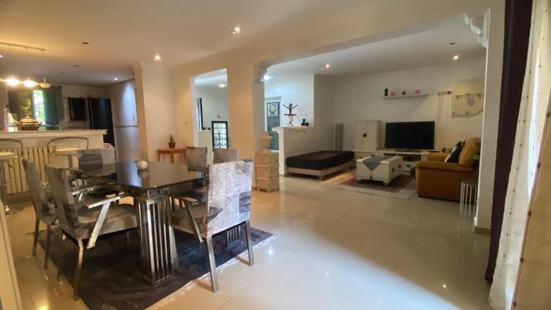 Appartamento Duplex T3 Bien Situe Annaba Esterno foto